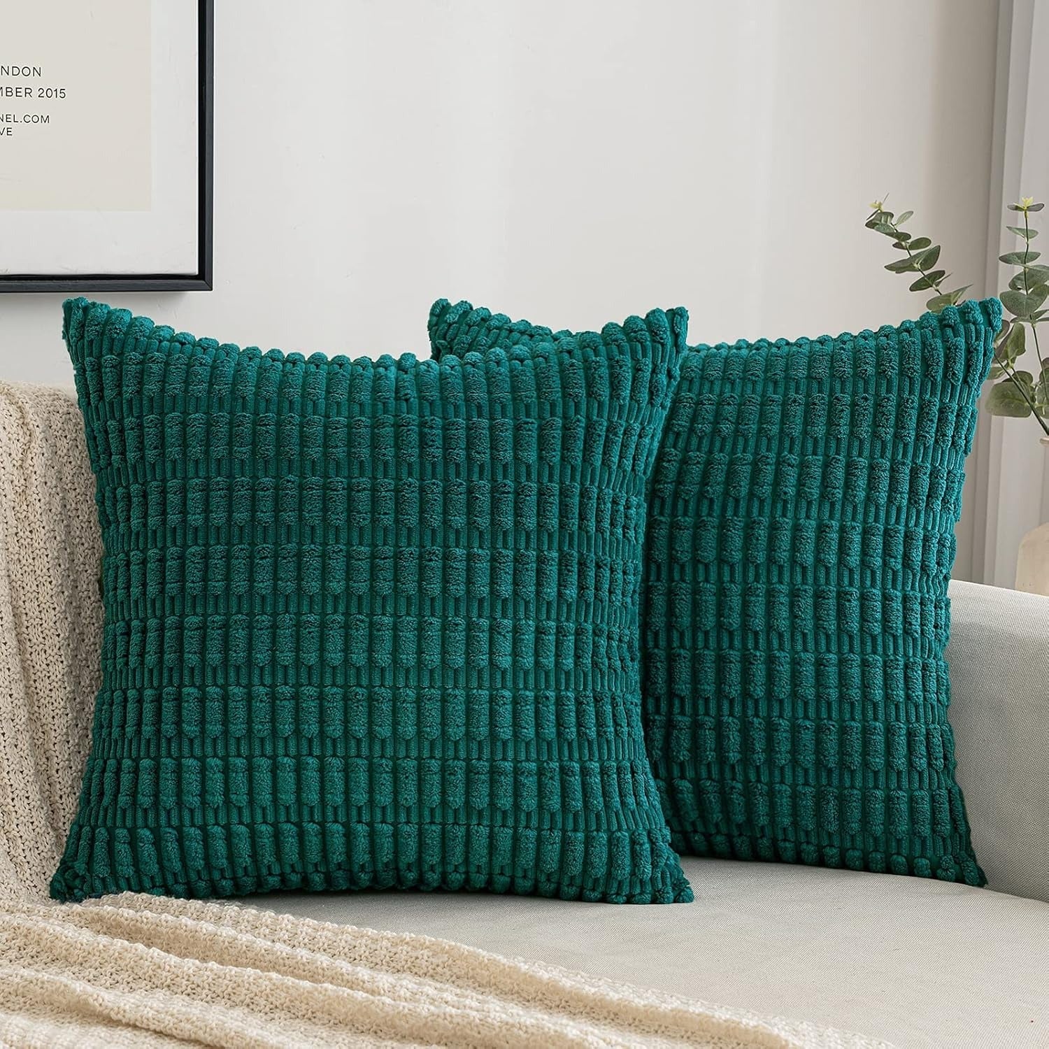 Set de 2 Huse decorative EMEMA, Catifea, 45 x 45 cm, culoare Turcoaz