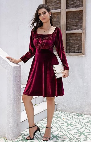Rochie cocktail dama Wedtrend, marimea XL, catifea, eleganta, maneca lunga, decolteu patrat, lungime genunchi, culoare visiniu
