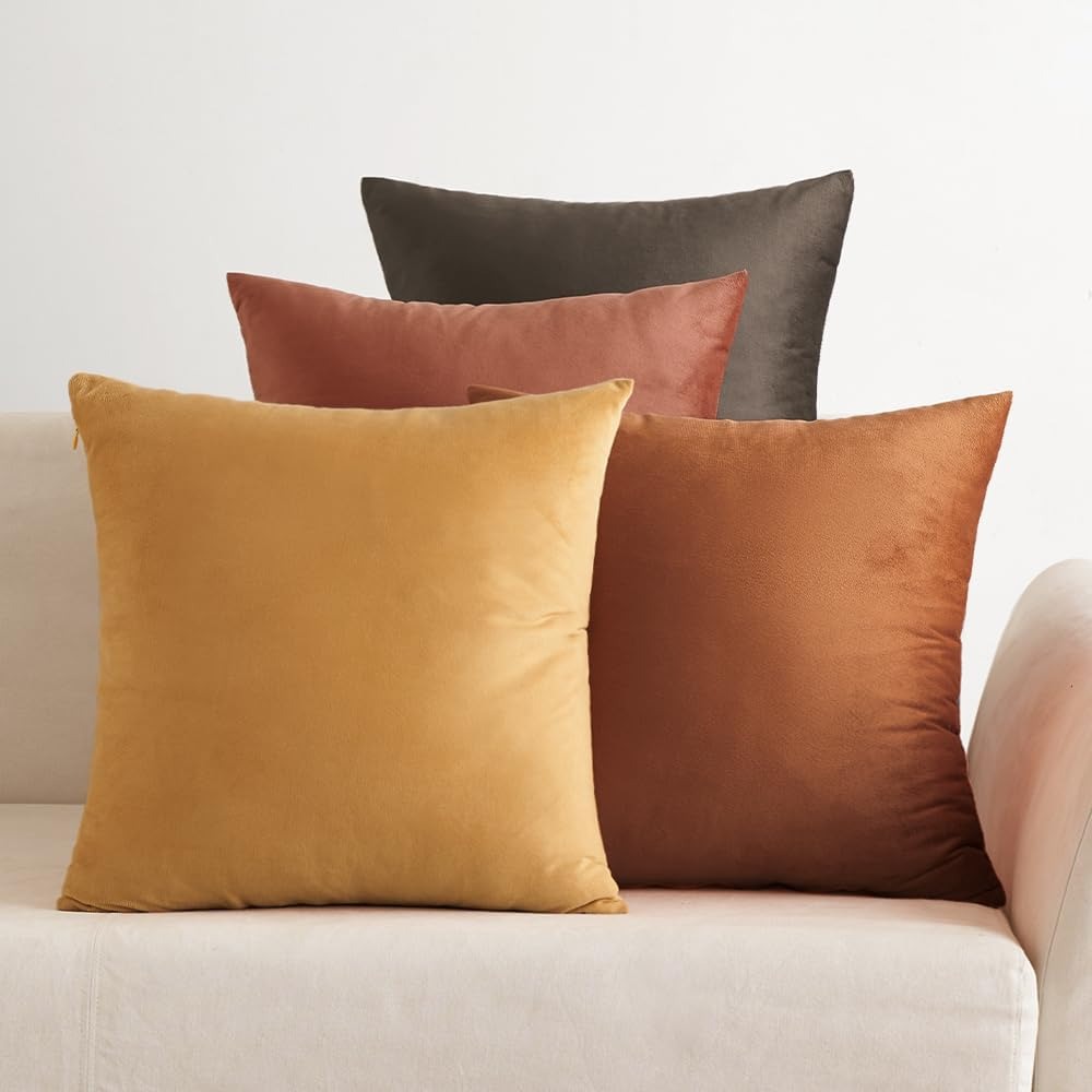 Set de 4 Huse Decorative EMEMA, Catifea, 50x50 cm, Culori Calde Earth Yellow